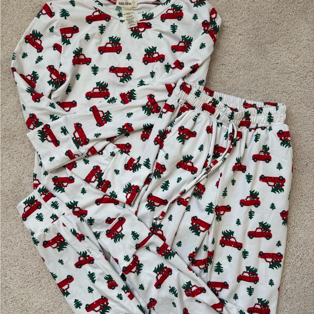 Shosho White Pajama Set with Red Car and Christmas Tree Print